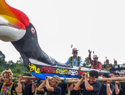 Gubernur Kaltara Ajak Generasi Muda Jaga Budaya Dayak Kenyah Temengang Iwan