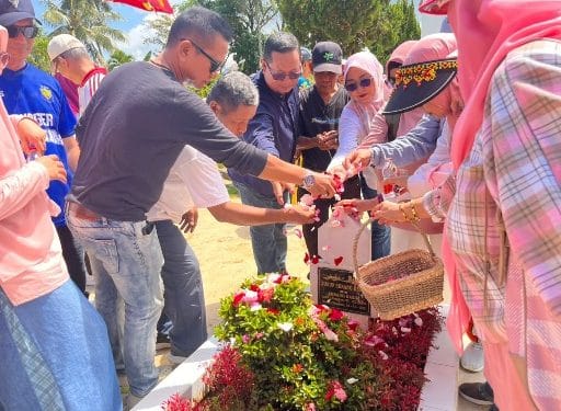IA KPMKT Makassar Tutup Reuni dengan Ziarah Makam Pahlawan