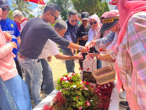 IA KPMKT Makassar Tutup Reuni dengan Ziarah Makam Pahlawan