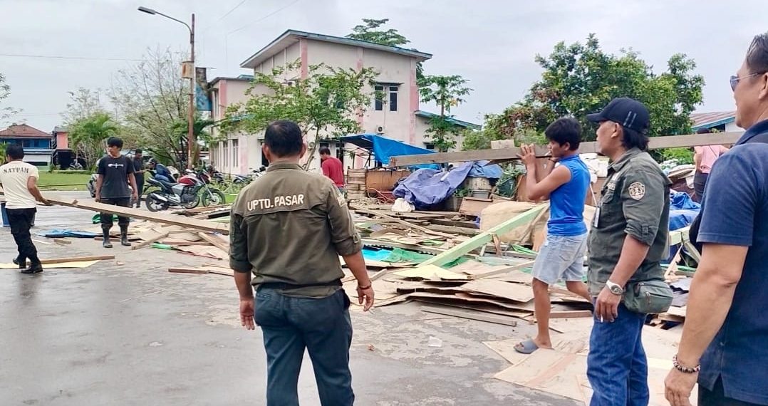 Dihajar Angin Ribut, Atap Pasar Inai Tanjung Selor Ambruk