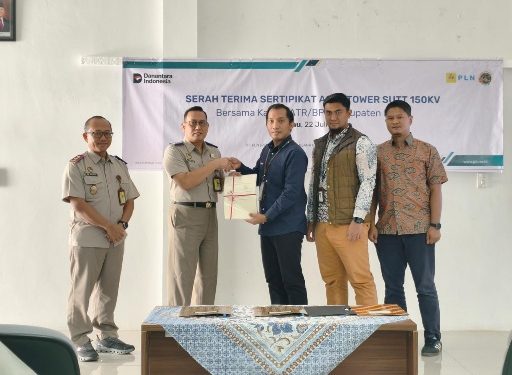 Perkuat Kepastian Hukum Aset, PLN Terima 15 Sertifikat Tanah di Berau