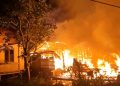 Dini Hari Mencekam, Empat Rumah Warga di Tanjung Selor Ludes Dilahap Api