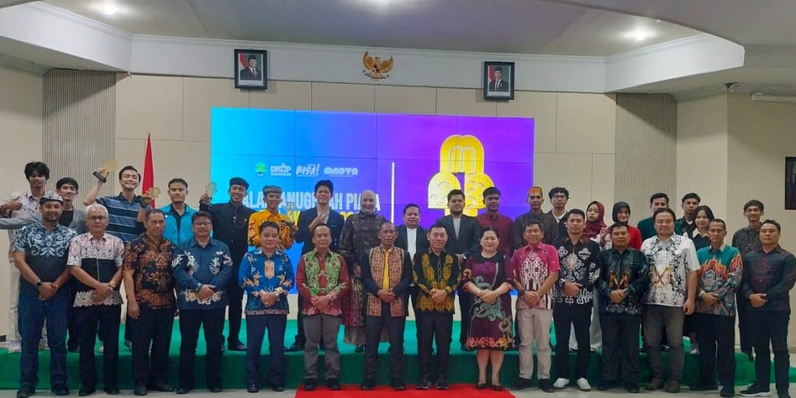 Pemkab Bulungan Beri Penghargaan 10 Pemuda Berprestasi, Piala Madya Award 2026
