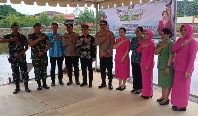 Kapolda Kaltara Hadiri Giat Tebar Benih Bibit Ikan di Polres KTT