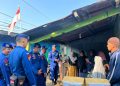 Bakti Sosial Jumat Berkah, Ditpolairud Berbagi dengan Warga Jembatan Besi