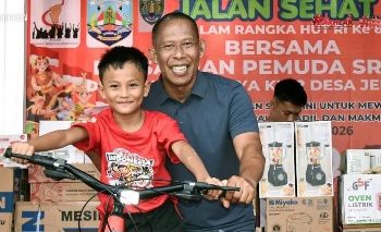 Jalan Santai HUT RI ke-81, Syarwani Tampung Usulan Warga Srimulya