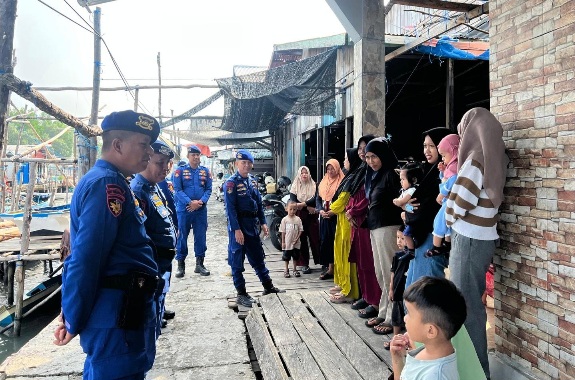 Sambang Nusa Presisi, Binmasair-Potdirga Ditpolairud Polda Kaltara Amankan Pesisir