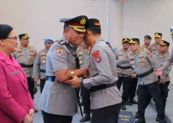 Kapolda Kaltara Pimpin Upacara Serah Terima Jabatan Irwasda dan Kabid TIK