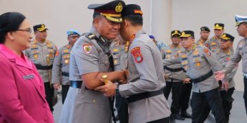 Kapolda Kaltara Pimpin Upacara Serah Terima Jabatan Irwasda dan Kabid TIK