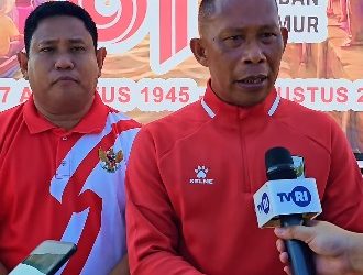 Semangatkan Nasionalisme, Syarwani Bagikan 3000 Bendera untuk Warga Bulungan