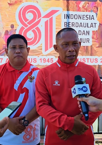 Semangatkan Nasionalisme, Syarwani Bagikan 3000 Bendera untuk Warga Bulungan