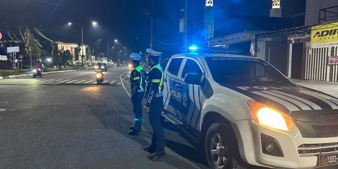 “Blue Light Patrol” Polantas Polda Kaltara, Ciptakan Kamseltibcarlantas Malam Hari