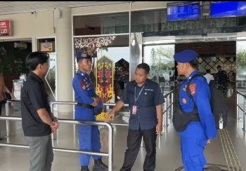 Binmasair dan Potdirga Ditpolairud Polda Kaltara, Perkuat Pengamanan Bandara Juwata