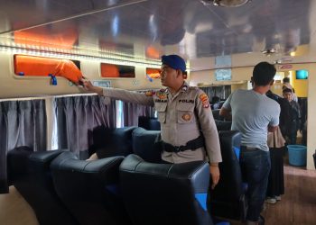 Cegah Kecelakaan Laut, Polairud Kaltara Rutin Periksa Kelayakan Speedboat Regular Meski Hari Libur