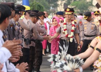 Polda Kaltara Sambut Hangat Kedatangan Kapolda Brigjen Pol. Andi Syahriful Taufik Beserta Ketua Bhayangkari