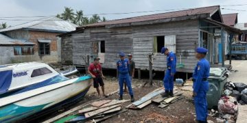 Polairud Kaltara Sosialisasikan Salam Polisi dan Imbauan Keselamatan pada Warga Pesisir