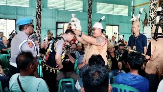 Rekaman WhatsApp Pemicu Aksi, Ratusan Warga Dayak Kenyah Sampaikan Tuntutan Ke Kapolda