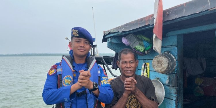 Hadir di Tengah Warga Pesisir, Polisi RW Perkuat Silaturahmi dan Kemitraan